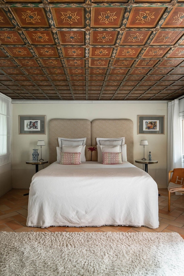 1 chambre, bureau, fer et planche à repasser, Wi-Fi gratuit