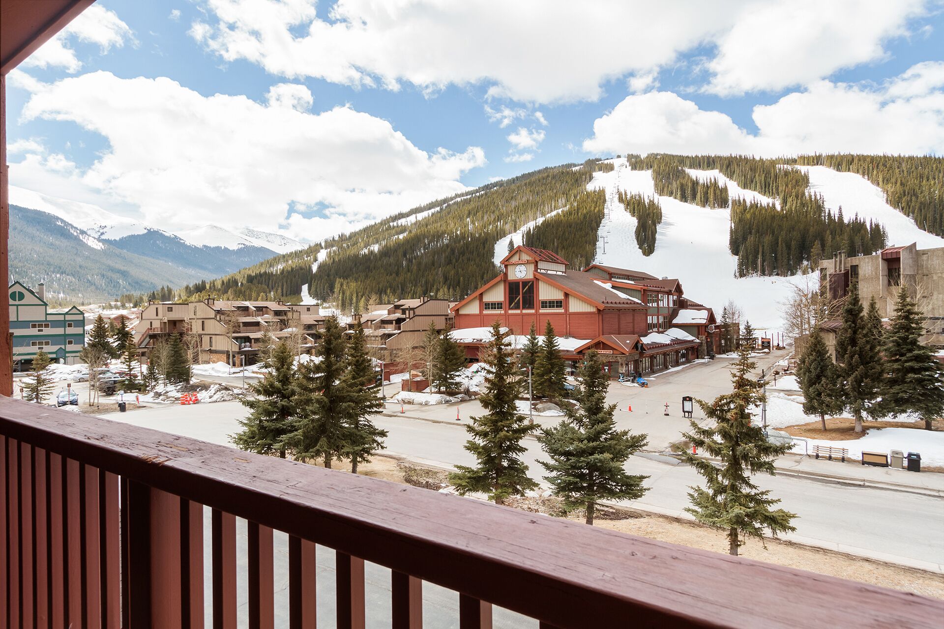 1 Minute Walk to the Super Bee Chair! Enjoy the Best of Copper from this Beautif