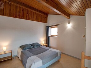 3 bedrooms