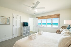 5 bedrooms, iron/ironing board, travel crib, free WiFi - *Twin Palms* Ocean Front 5 bedroom in Inlet Point on S Litchfield! (Pawleys Island)