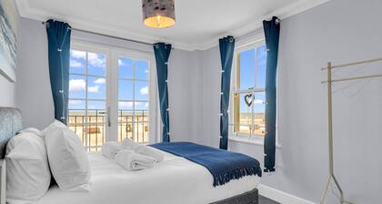 Pass the Keys | Sunset Cottage Luxury Home On The Seafront