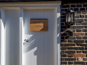 تفاصيل الفندق من الخارج