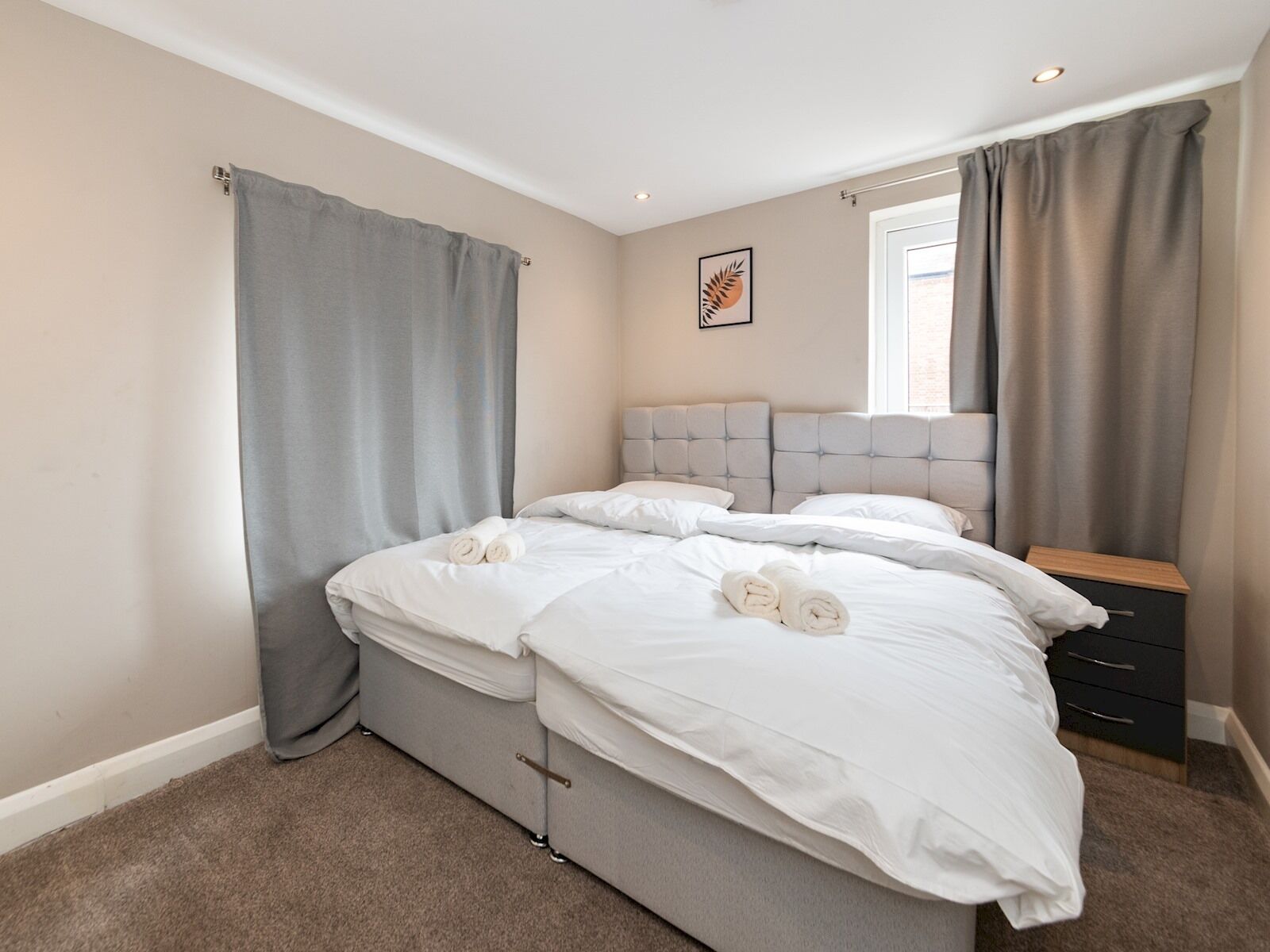 Pass the Keys | Spacious 2BR Flat Modern Convenient