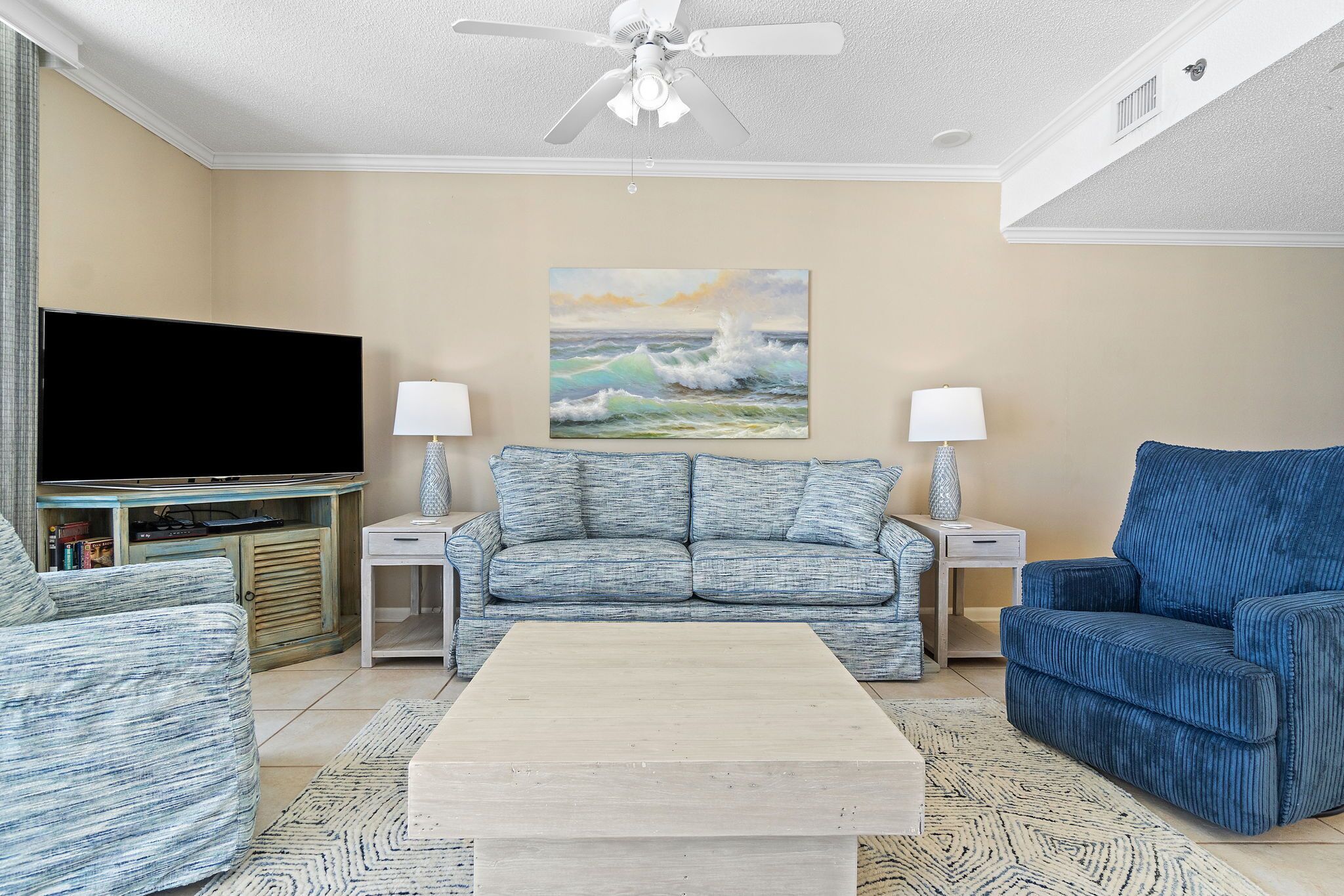 Phoenix 8 1406 - Corner Unit!