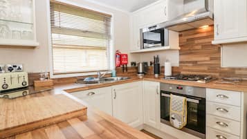 Fridge, dishwasher, electric kettle, toaster