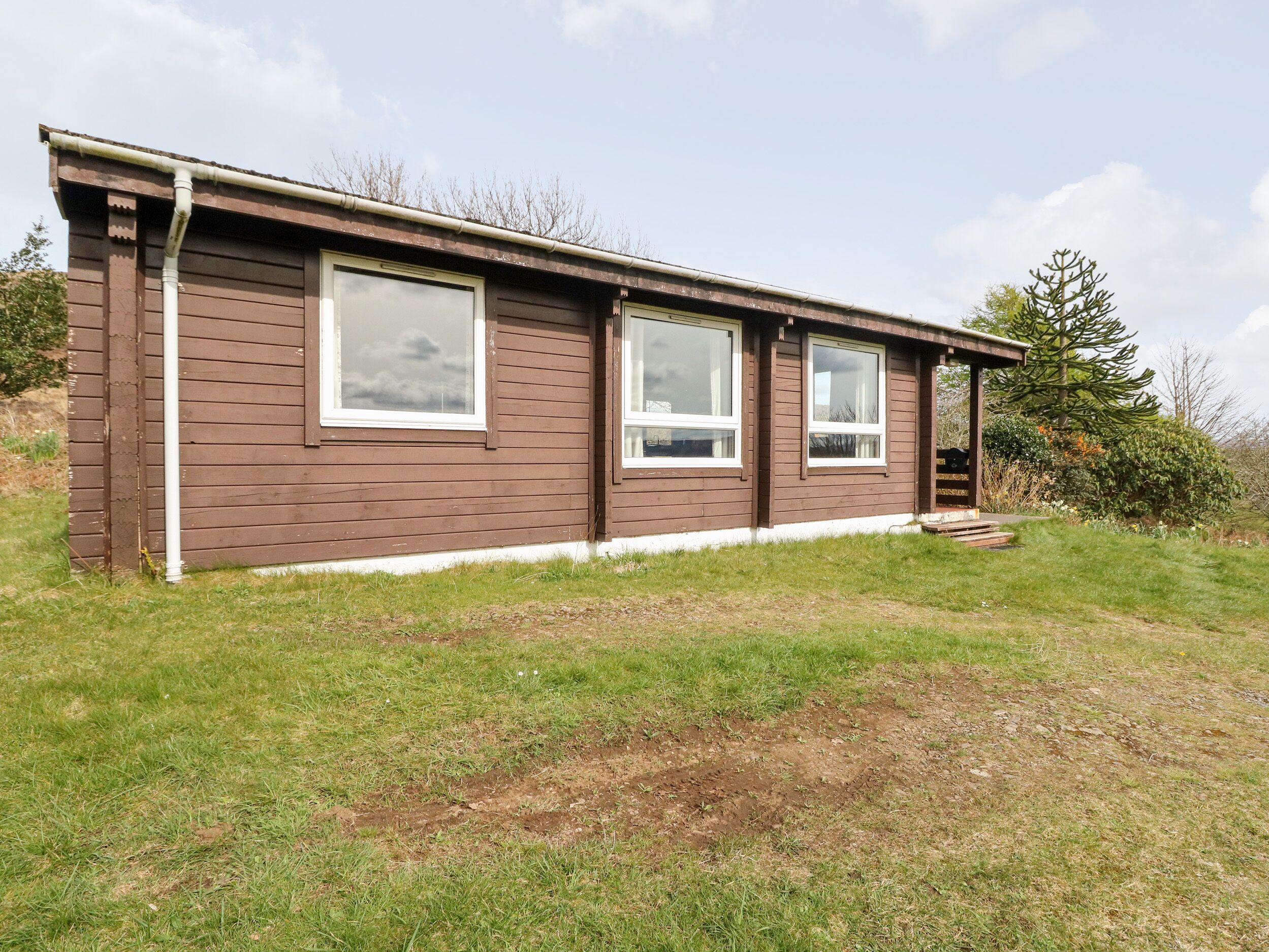 STRATHCONON, pet friendly, with a garden in Kilchoan