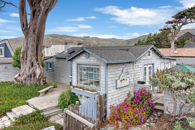 Fishermans Cottage:Walk to Beach! Magical Irish Fishing Cottage in Bodega Bay
