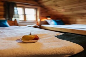 3 Schlafzimmer, Reisekinderbett, kostenloses WLAN, Bettwäsche