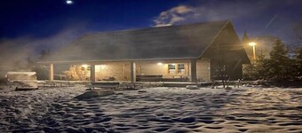 Una casa de vacaciones grande y acogedora en el campo.