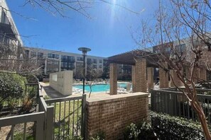 Exterior detail - Spacious Candy Land Getaway (Dallas)