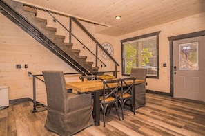 Dining - Million $ Views, Game RM, Pvt Pool, Lux (Sevierville)