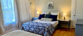 Lovely Upstairs 3 Bedroom Apartment