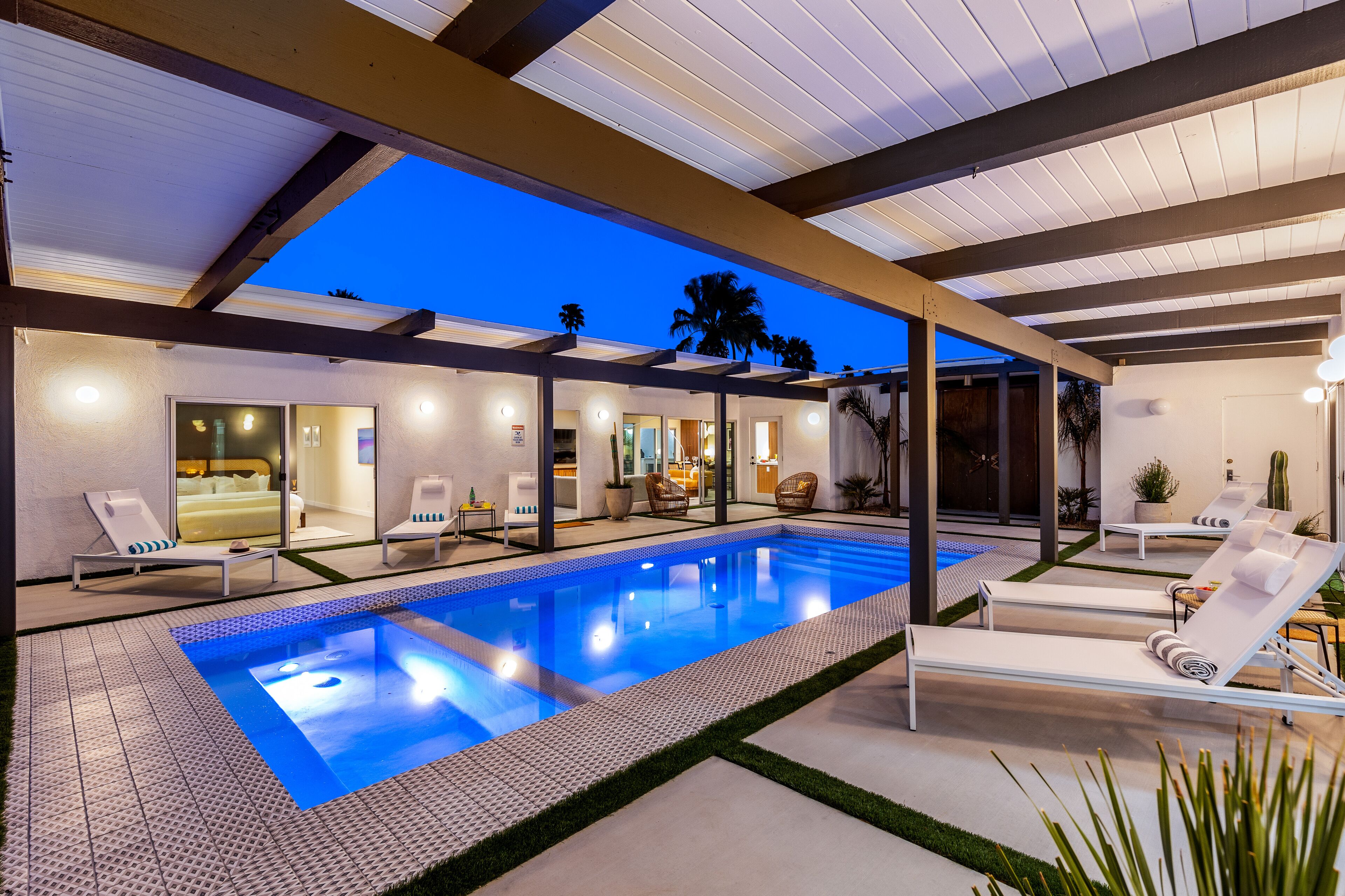 Desert Orchid Retreat - Mediterranean Pool Yard!