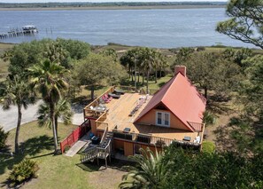 Exterior - 82 Palms - Waterfront Home & Rooftop Sun Deck (Brunswick)