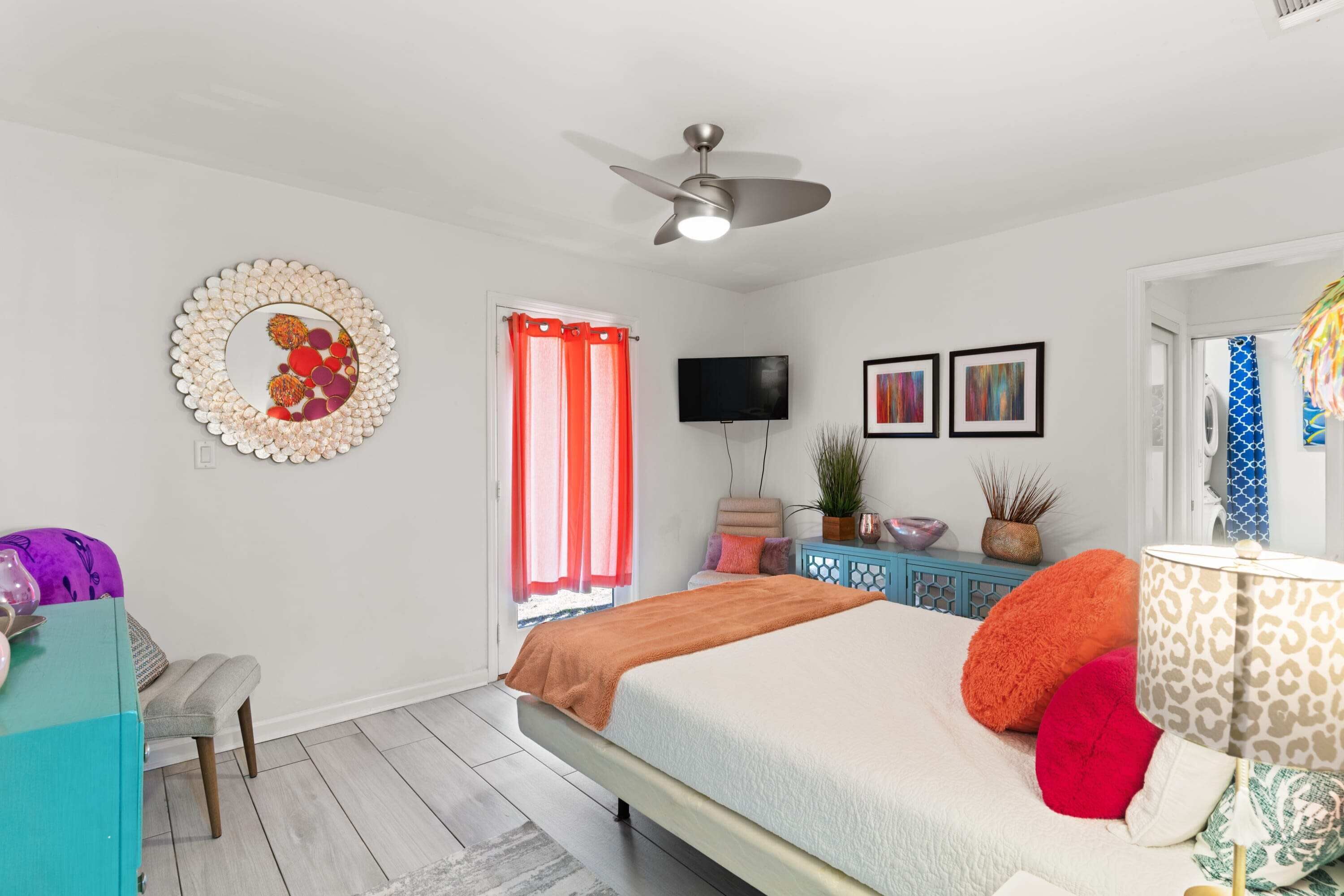 3 quartos, ferros/tábuas de passar roupa, Wi-Fi, roupa de cama