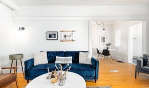 TV, peis og kontorer