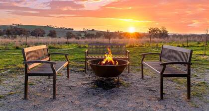 Cooinda Cottage - Beautiful Borenore Farm Stay