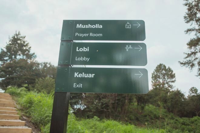 المنطقة المحيطة بالمنشأة