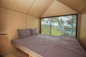 Room - Bobocabin Kaldera, Toba (Ajibata)