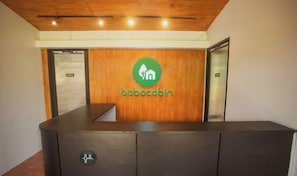 Lobby - Bobocabin Kaldera, Toba (Ajibata)