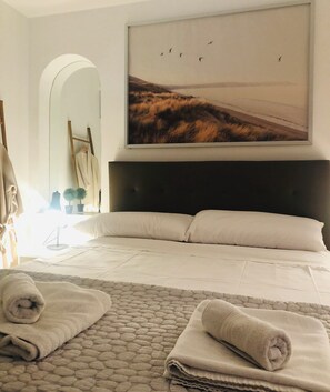 3 soverom, strykejern/-brett, reiseseng for barn og wi-fi (inkludert)