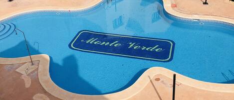 Piscina interna, piscina externa