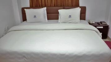 1 bedroom, laptop workspace, WiFi