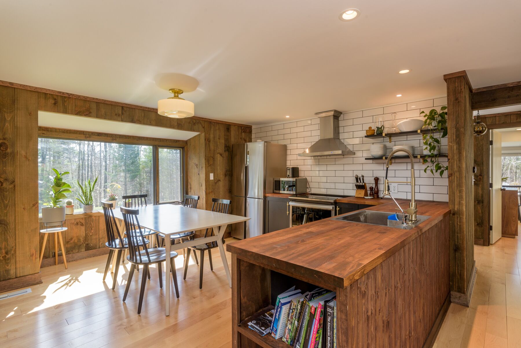 Modern 3-bedroom A-frame in Londonderry, VT