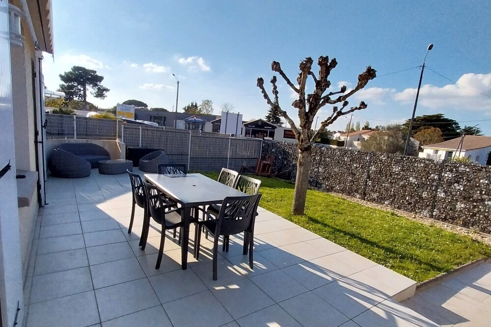 charming apartment 5 minutes walk from the beach