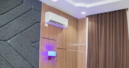 Laycon Hotel & Suites