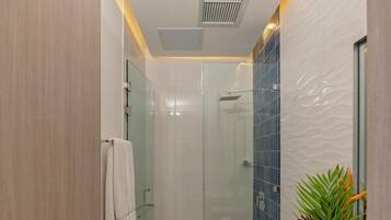 Chuveiro, secador de cabelo