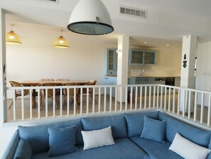 Living room - YalaRent Cliff side villa - private pool (Eilat)