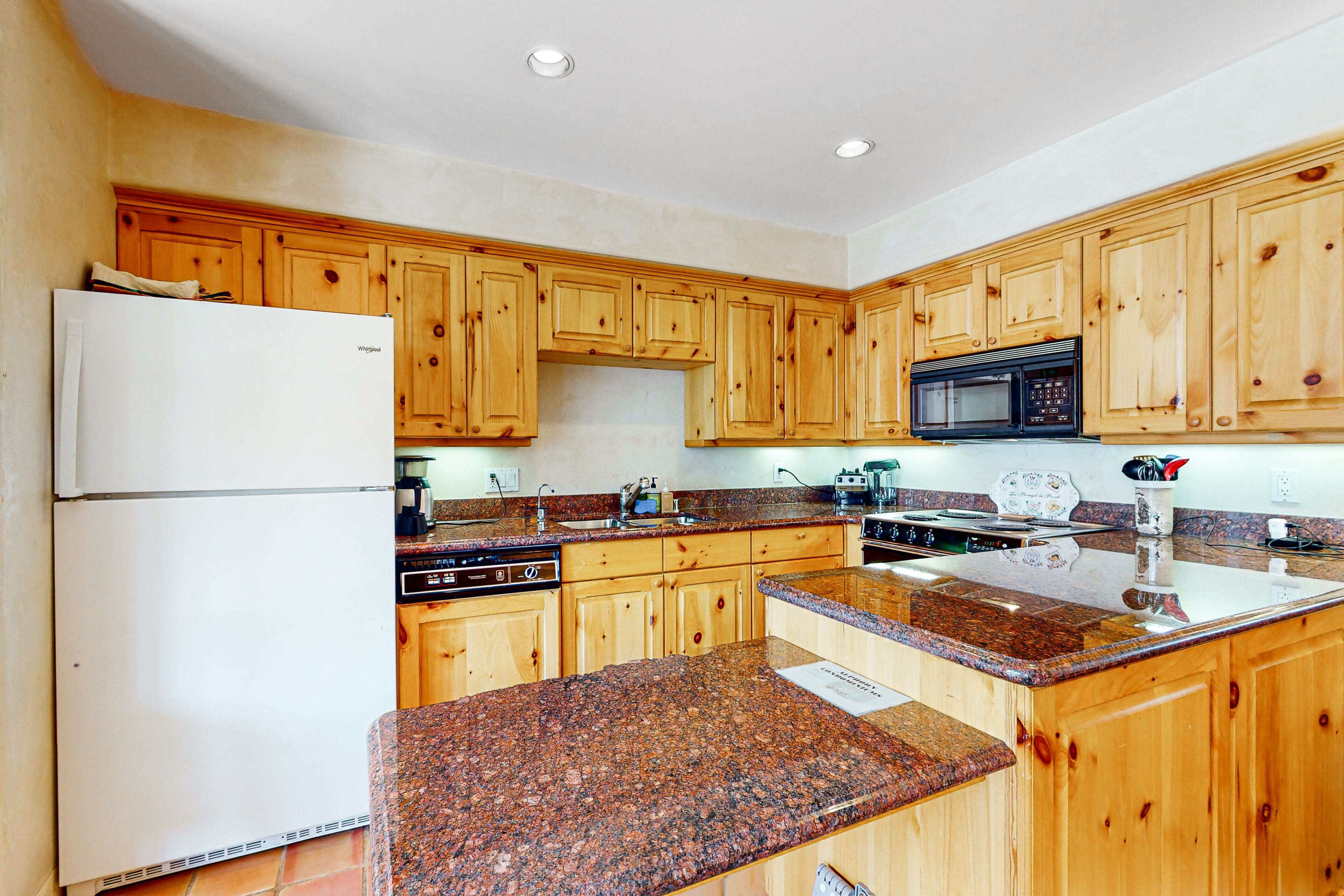 Vail Village condo with mountain view, fireplace & prime walk-to-lift location