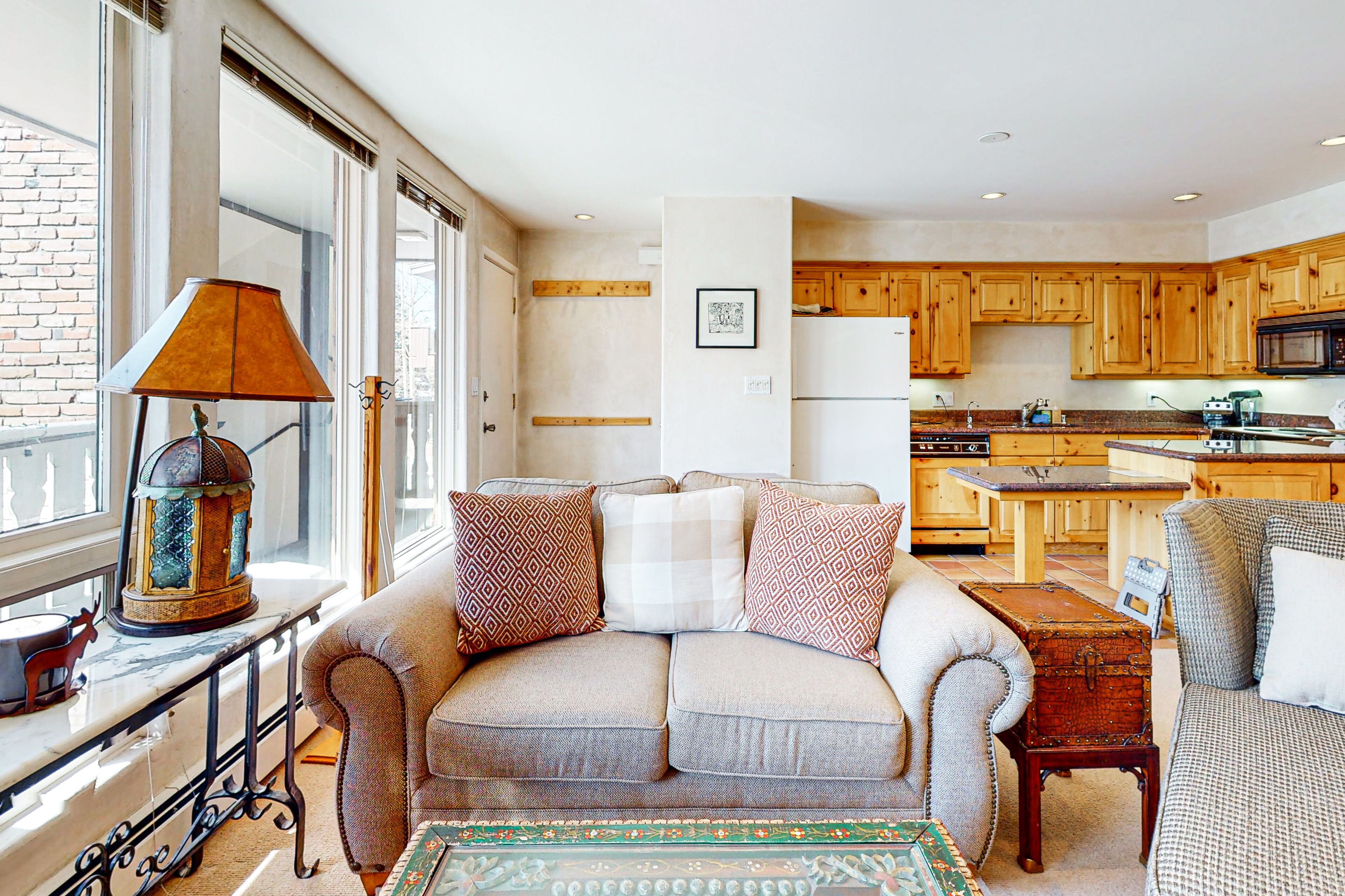 Vail Village condo with mountain view, fireplace & prime walk-to-lift location