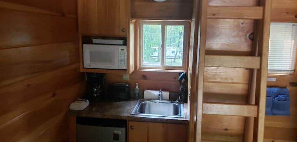 Dogwood Tiny House Cabin of the Laurel Highlands