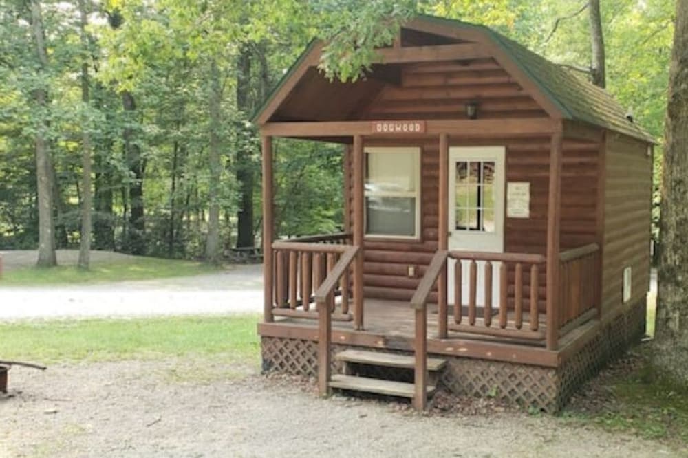 Dogwood Tiny House Cabin of the Laurel Highlands