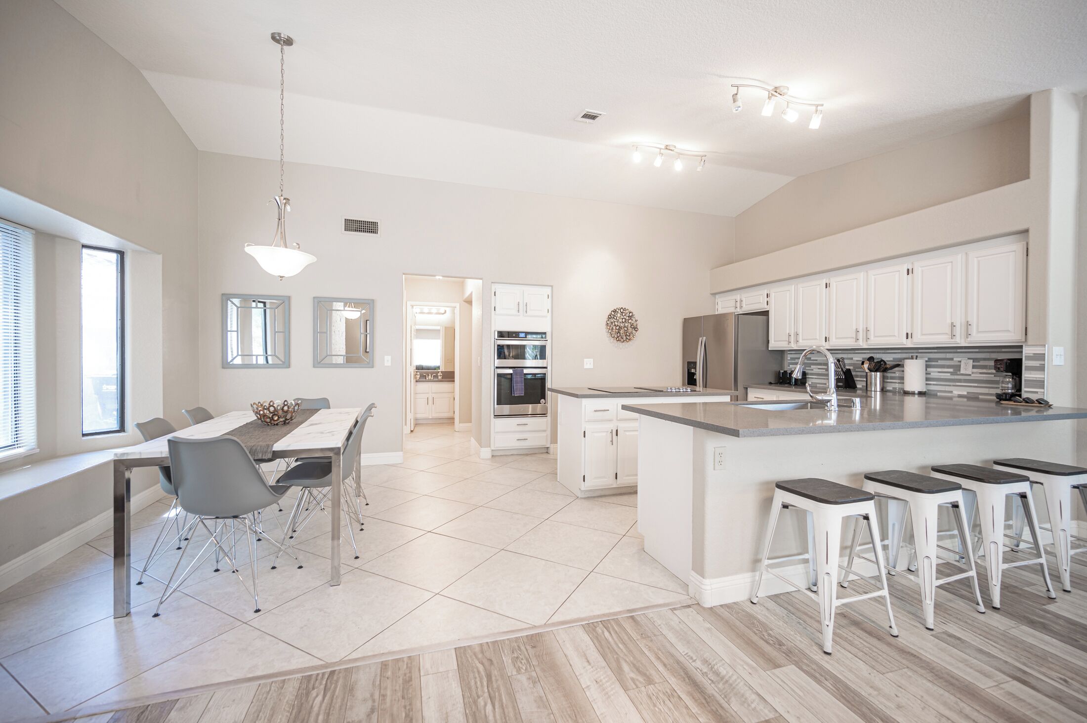 Stylish 4 Bed, 3 Bath in Henderson/Green Valley!