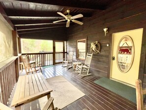 Property grounds - BEARFOOT - Romantic cabin perfect for two! (Townsend)