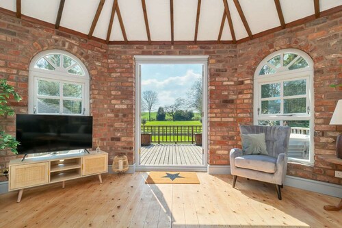 The Croft Summary:<br>Es