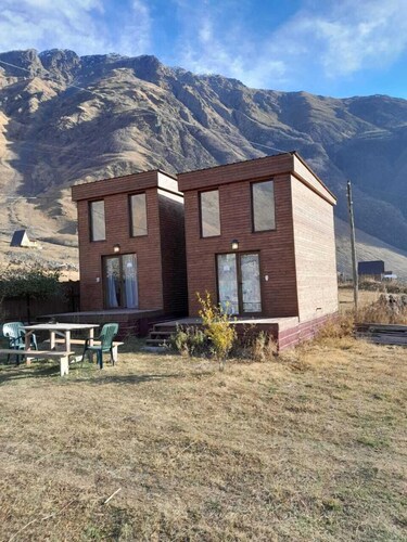 Twin Cottages Kazbegi