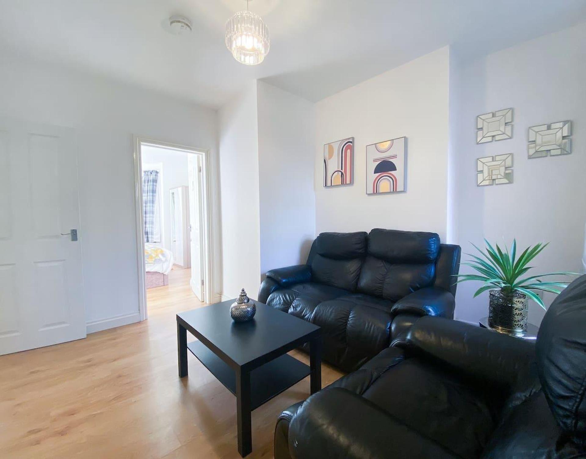 Central 4-bed House in Reading