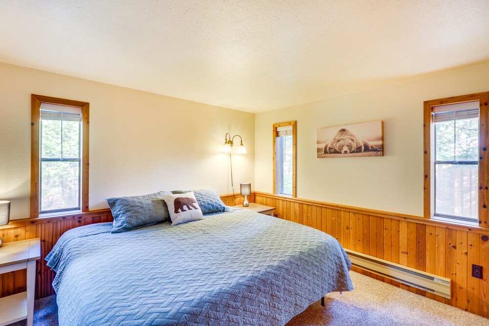 Hungry Horse Cabin w/ Gas Grill, Near Glacier! Hungry Horse Vrbo