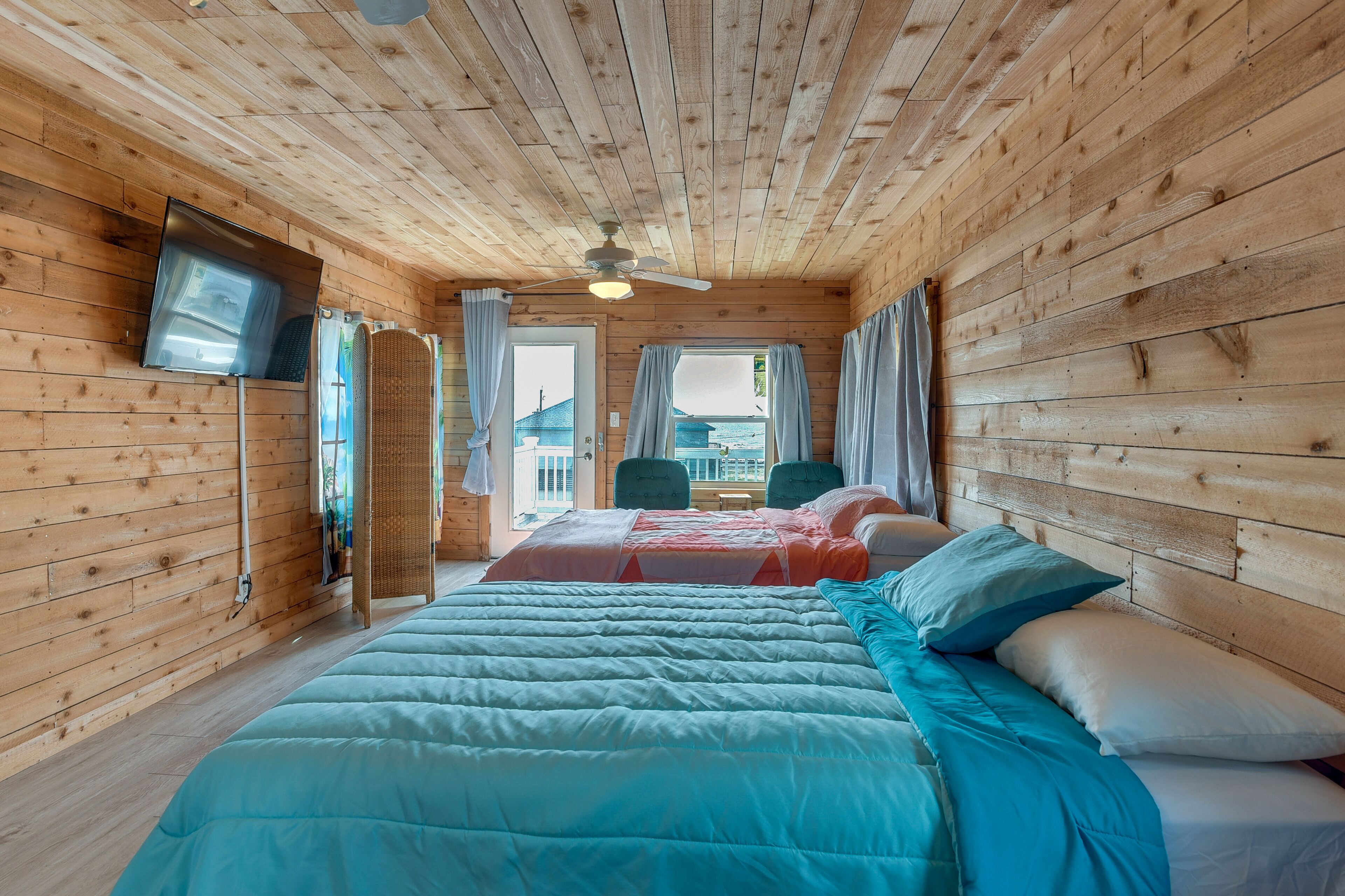 Colorful Freeport Beach Rental < 1 Mi to Ocean