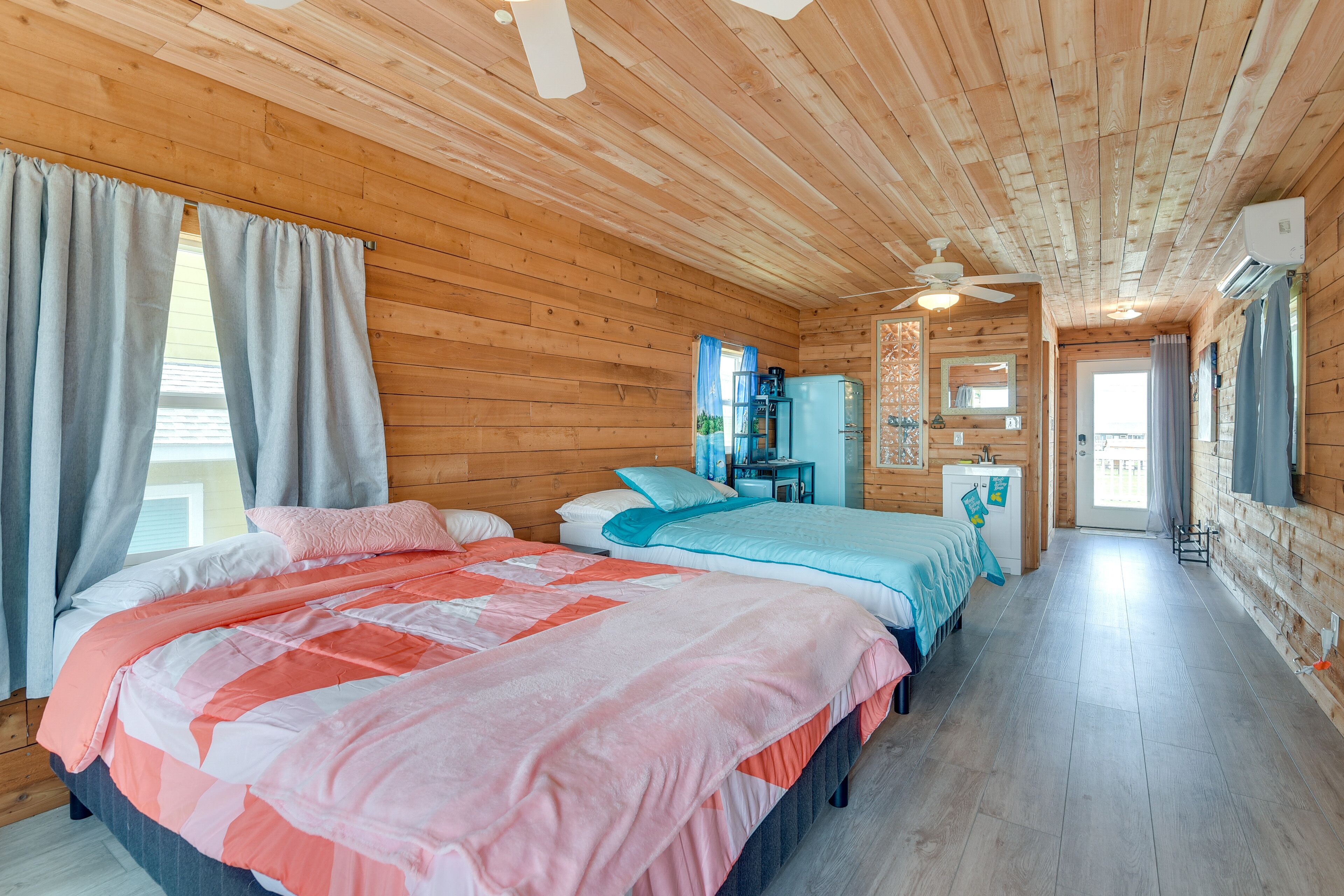 Colorful Freeport Beach Rental < 1 Mi to Ocean