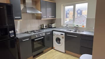 Apartment | Private kitchen | Fridge, microwave, oven, stovetop