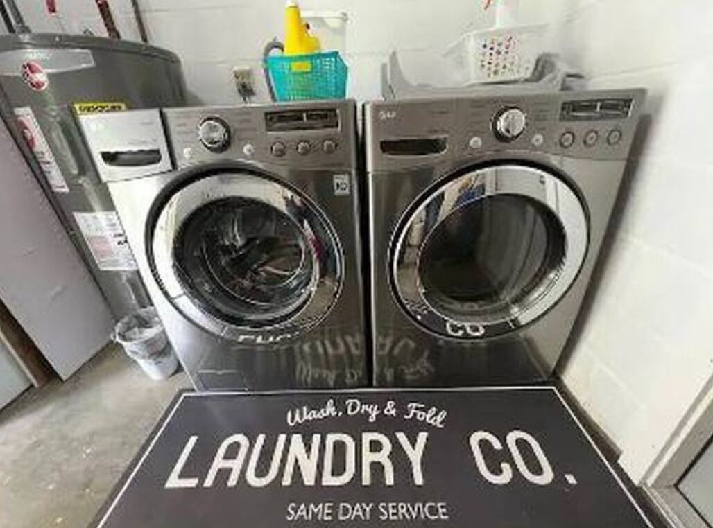 Newly remodeled home w/large private outdoor space