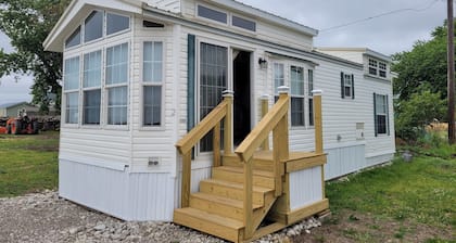 Get away Lot #2 fisherman welcome, Pet friendly Fee, dock, Beaches, Put-in-Bay
