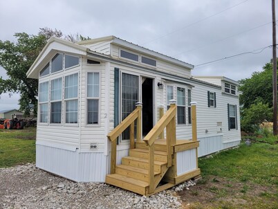 Quiet Get away Lot #2 fisherman, family, Pet friendly, boat ramp, dock, Beaches