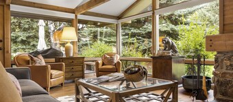 Outpost: Golf Creek 47 - Close to National Park!