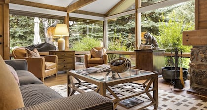 Outpost: Golf Creek 47 - Close to National Park!